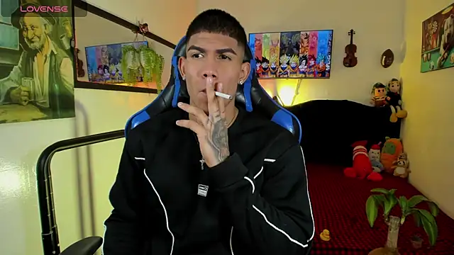 Snapshot of Damian_latinxxx chatting on 05.03.26 Damian latinxxx online show from 05.03.26
