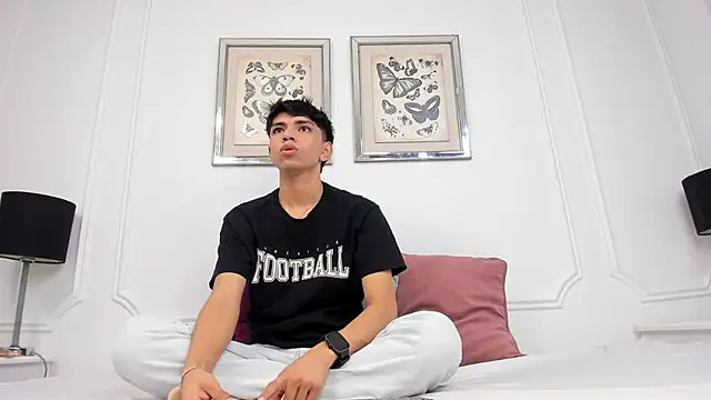 Snapshot of Santy_carrington chatting on 12.29.24 Santy carrington online show from 12.29.24