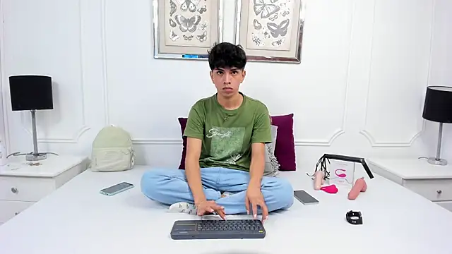 Snapshot of Santy_carrington chatting on 01.03.25 Santy carrington online show from 01.03.25