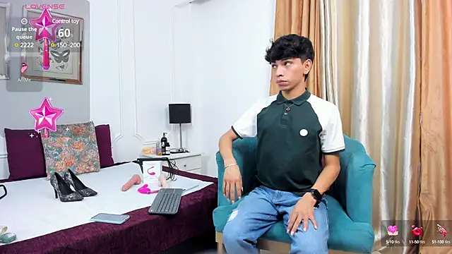 Snapshot of Santy_carrington chatting on 01.11.25 Santy carrington online show from 01.11.25