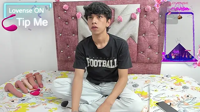 Snapshot of Santy_carrington chatting on 03.04.25 Santy carrington online show from 03.04.25