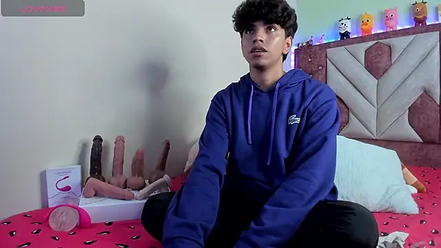 Snapshot of Santy_carrington chatting on 09.23.25 Santy carrington online show from 09.23.25