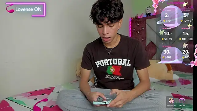 Snapshot of Santy_carrington chatting on 11.22.25 Santy carrington online show from 11.22.25