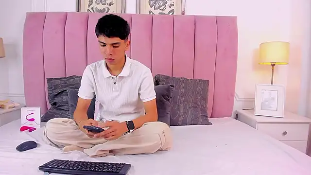 Santy carrington online show from 03.04.26