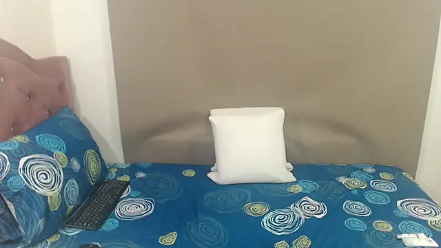 Snapshot of kimberlyjamexxx chatting on 02.27.26 kimberlyjamexxx online show from 02.27.26