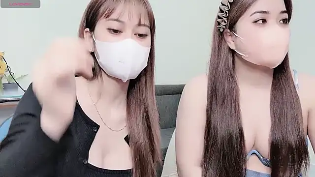 Snapshot of LyLy_Office chatting on 01.11.25 LyLy Office online show from 01.11.25