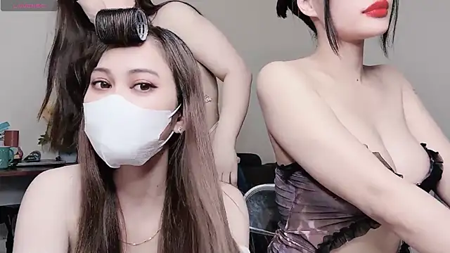 Snapshot of LyLy_Office chatting on 03.05.25 LyLy Office online show from 03.05.25