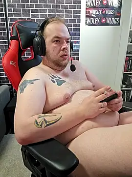 Snapshot of PupW0lfy chatting on 01.19.25 PupW0lfy online show from 01.19.25