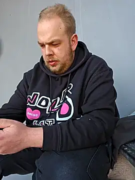 Snapshot of PupW0lfy chatting on 01.21.25 PupW0lfy online show from 01.21.25