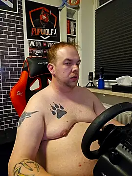 Snapshot of PupW0lfy chatting on 03.18.25 PupW0lfy online show from 03.18.25
