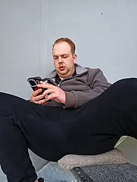 Snapshot of PupW0lfy chatting on 03.21.25 PupW0lfy online show from 03.21.25