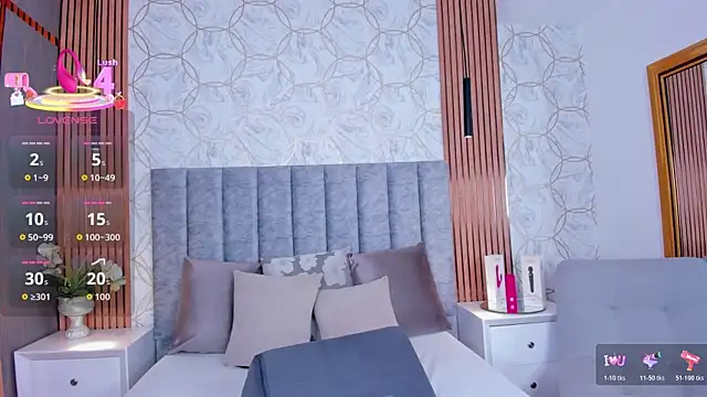 Britanymooree online show from 02.06.26