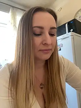 Snapshot of OlgaBuzzz chatting on 01.14.25 OlgaBuzzz online show from 01.14.25