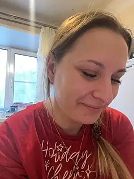 Snapshot of OlgaBuzzz chatting on 02.12.25 OlgaBuzzz online show from 02.12.25