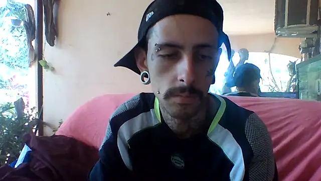 Snapshot of sellvageria chatting on 10.11.25 sellvageria online show from 10.11.25