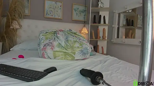 sofhiaa  online show from 07.18.26