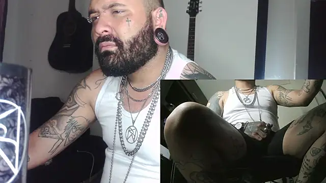 Snapshot of darkclothes chatting on 12.26.24 darkclothes online show from 12.26.24