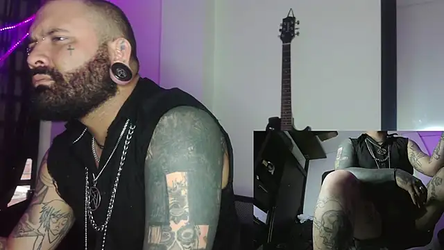 Snapshot of darkclothes chatting on 12.27.24 darkclothes online show from 12.27.24