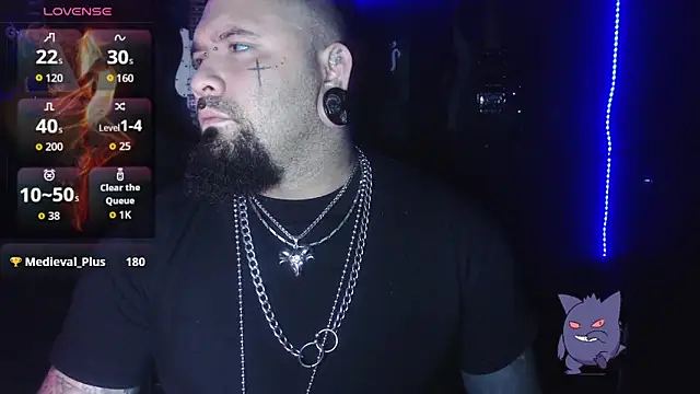 Snapshot of darkclothes chatting on 11.30.25 darkclothes online show from 11.30.25