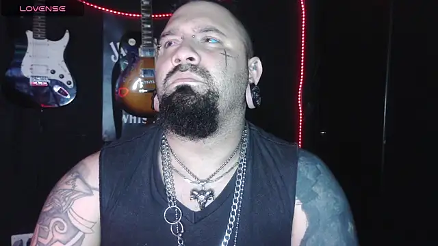 Snapshot of darkclothes chatting on 12.02.25 darkclothes online show from 12.02.25