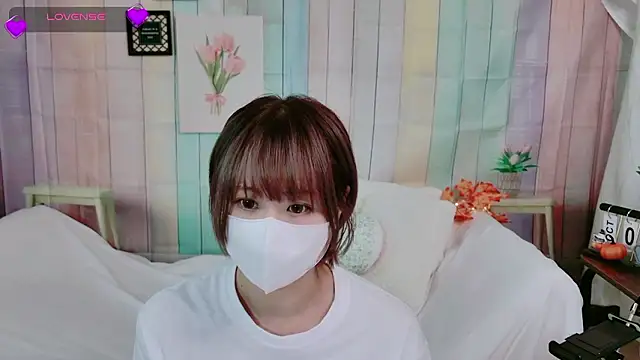 Snapshot of SERA-xx- chatting on 10.07.25 SERA-xx- online show from 10.07.25