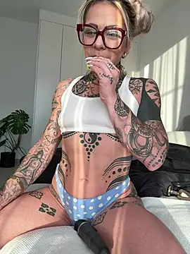 Divina X  online show from 05.06.26