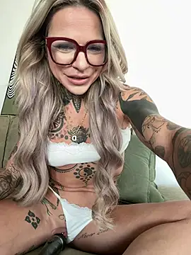 Divina X  online show from 07.29.26
