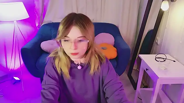 Coconut Mia online show from 06.05.26