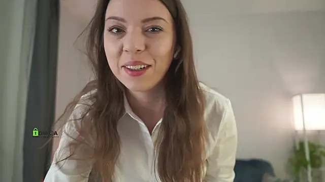 Snapshot of Victoria1Love chatting on 02.04.25 Victoria1Love online show from 02.04.25