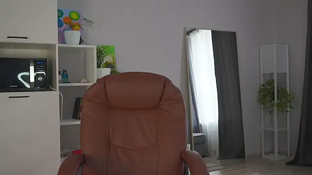 Snapshot of Victoria1Love chatting on 09.20.25 Victoria1Love online show from 09.20.25