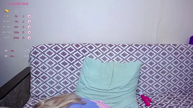 Snapshot of Olivia_Graceee chatting on 12.14.24 Olivia Graceee online show from 12.14.24