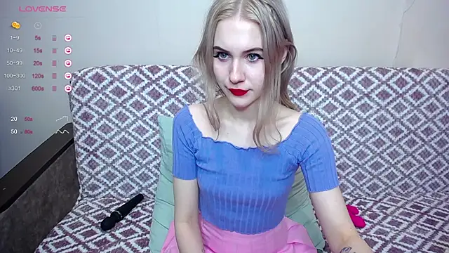 Snapshot of Olivia_Graceee chatting on 12.18.24 Olivia Graceee online show from 12.18.24