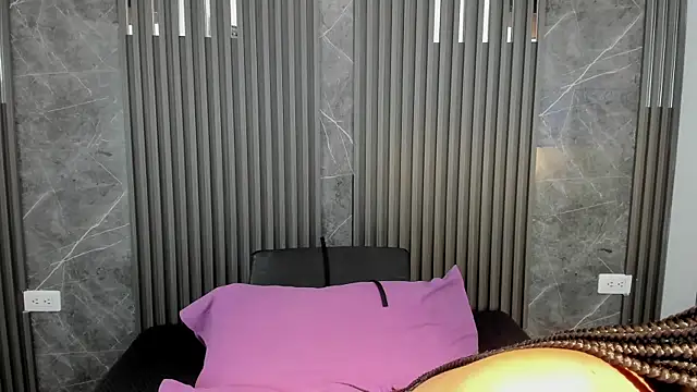 SaraiEvans online show from 02.11.26