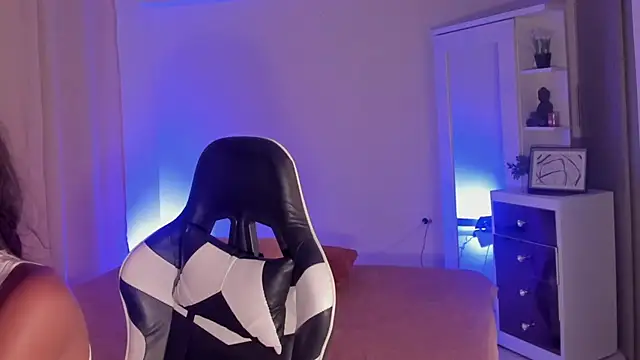 Snapshot of SavannahWildee chatting on 02.10.25 SavannahWildee online show from 02.10.25