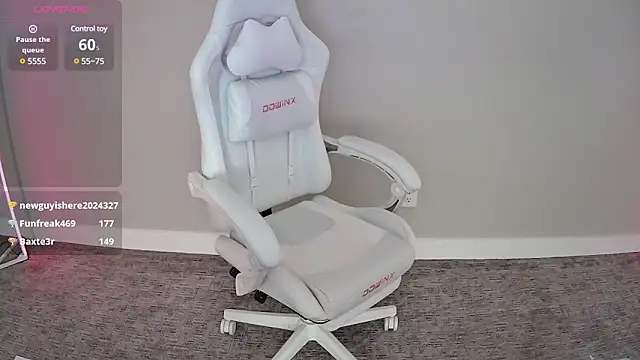 Snapshot of PorchaPlay chatting on 12.28.24 PorchaPlay online show from 12.28.24