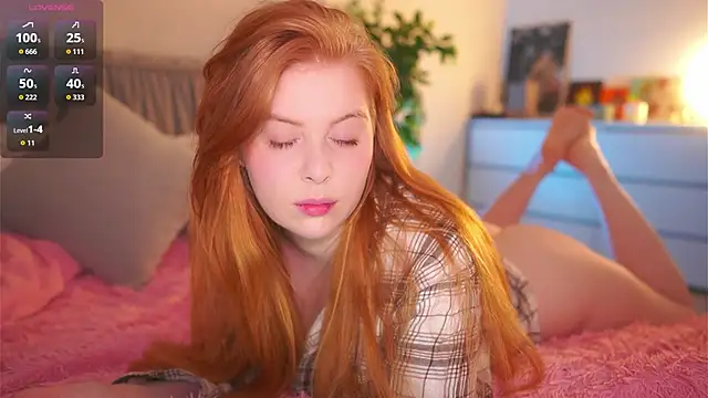 Snapshot of RedHotVixen0 chatting on 03.02.26 RedHotVixen0 online show from 03.02.26