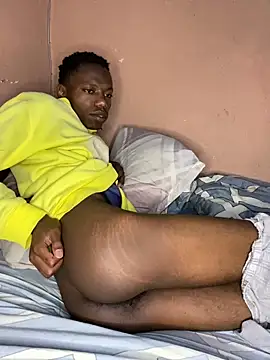 Snapshot of fireboyafrica chatting on 10.08.25 fireboyafrica online show from 10.08.25