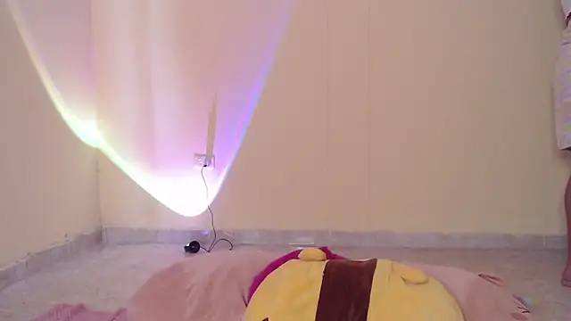 Snapshot of _maiahairy_ chatting on 03.19.25 maiahairy online show from 03.19.25