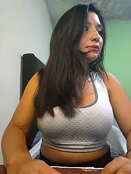 Snapshot of yuliparis chatting on 12.09.24 yuliparis online show from 12.09.24