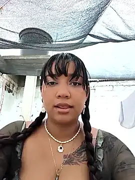 Snapshot of _octavia_ chatting on 06.17.26 octavia online show from 06.17.26