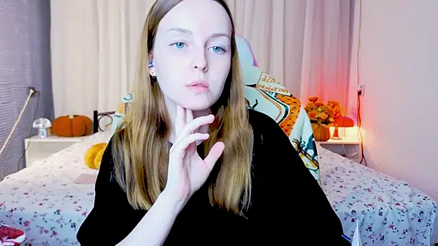 Snapshot of Wild__flowers chatting on 10.24.25 Wild  flowers online show from 10.24.25