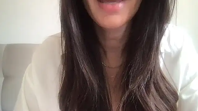 paolajonez online show from 02.15.26