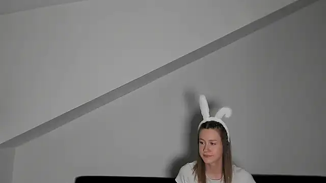 laurasommer online show from 04.03.26