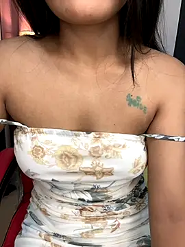 LeisyXO online show from 10.06.25