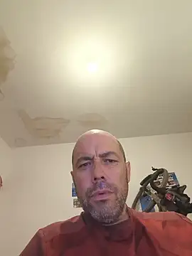 Snapshot of veryverybigdick45 chatting on 05.21.26 veryverybigdick45 online show from 05.21.26