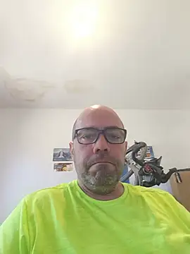 Snapshot of veryverybigdick45 chatting on 05.25.26 veryverybigdick45 online show from 05.25.26