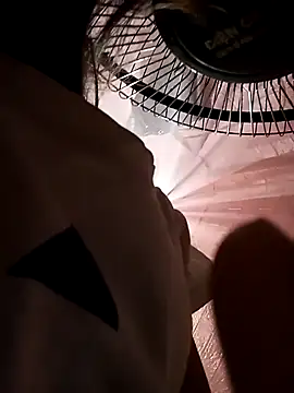 trieungoclnt online show from 10.30.25