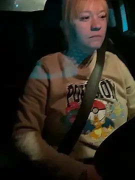 poussichienne online show from 04.17.26