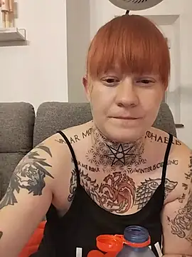 poussichienne online show from 07.17.26