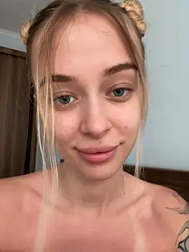 Snapshot of enjoy_my_beauty chatting on 06.11.26 enjoy my beauty online show from 06.11.26